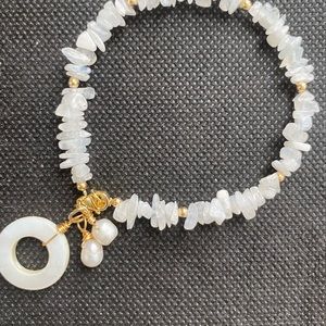 Pulsera de piedras semipreciosas de Luna (moonstone)